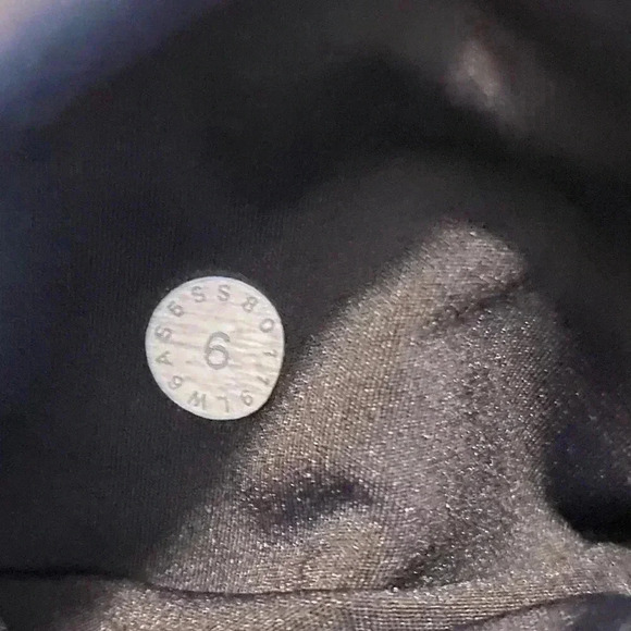 Lululemon Fast & Free Crop II - Picture 6 of 12